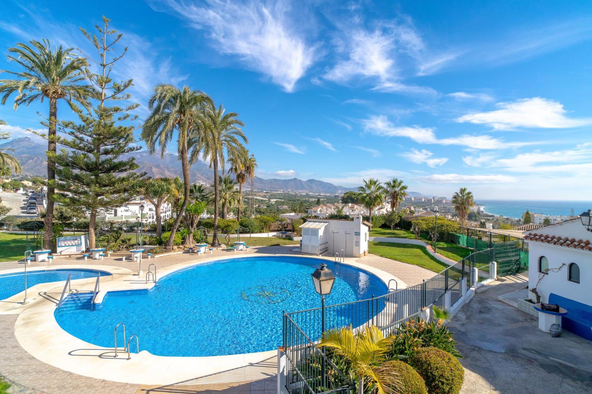 Villa Caritas Punta Lara Casasol Nerja Exterior photo